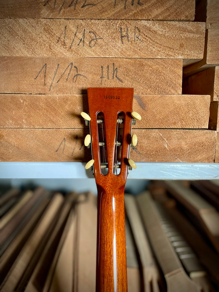 Private Builld Little Sister Non Cutaway Tobacco Burst