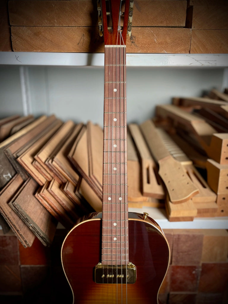 Crossroads Little Sister Non-Cut Tobacco Burst (Lefty)